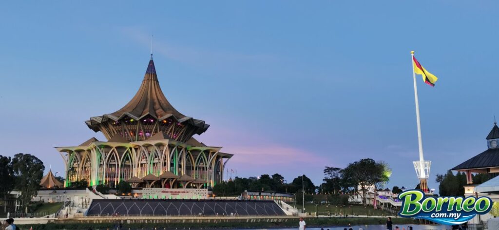 Dataran Ibu Pertiwi @ Kuching